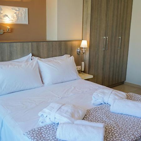 Agnes Deluxe Hotel Pefkochori Værelse billede